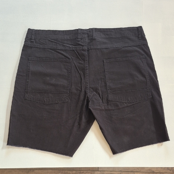 No Boundaries Black Cargo Shorts Classic Design - Picture 5 of 5